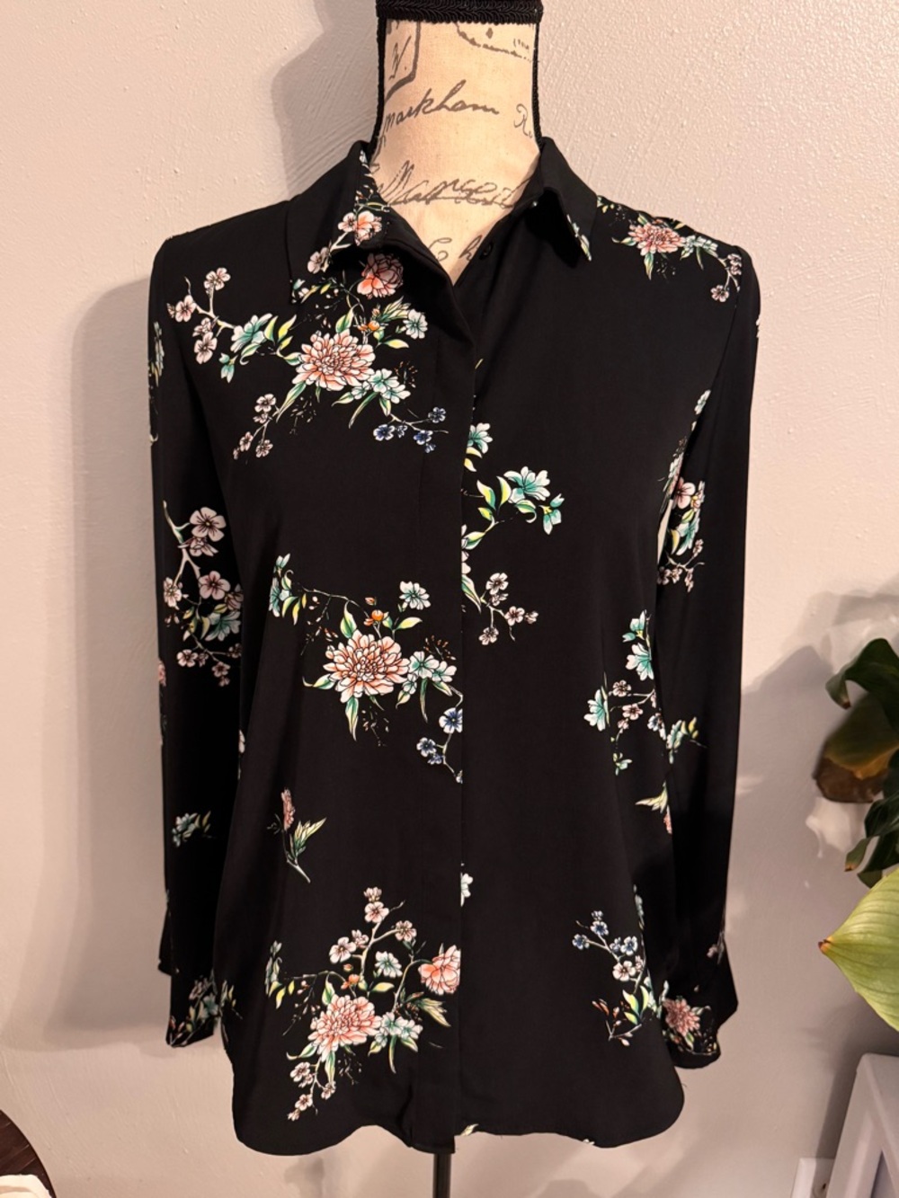 H&M Black Floral Button Down Blouse Long Sleeve Workwear Top Size 2